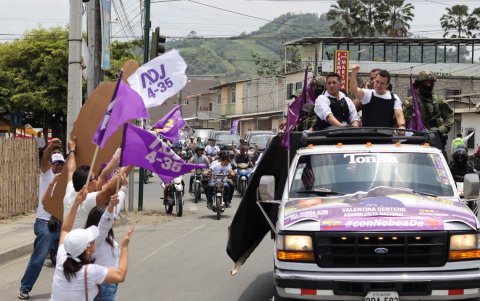Acercarse al electorado sería positivo, según consultores, para empatizar con los votantes.