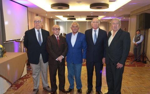 Oswaldo Santana, William Pacheco, Blas Cruz, Jorge Tapia y Oswaldo Solórzano.