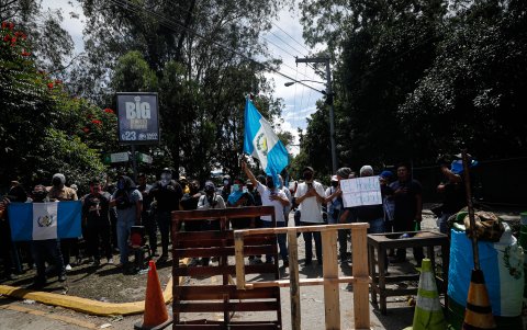 Con más de 120 bloqueos en todo el territorio, el país centroamericano vive momentos álgidos tras una semana de manifestaciones.