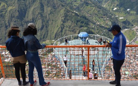 Localidad. Los miradores de Baños de Agua Santa son los principales lugares visitados por los turistas.
