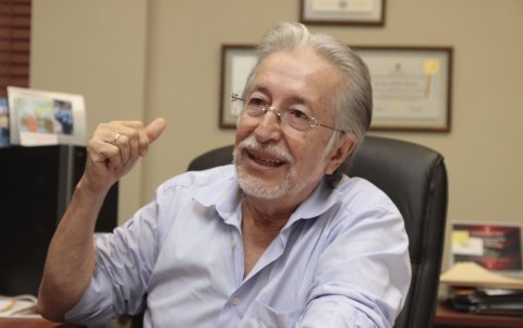 SERGIO FLORES, EXRECTOR DE LA ESCUELA SUPERIOR POLITÉCNICA DEL LITORAL, ESPOL.