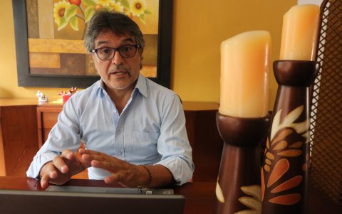 PATRICIO CAJAS, CONSULTOR EN TEMAS DE EDUCACIÓN Y DERECHOS CIUDADANOS