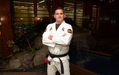 Experto en artes marciales, el jiu-jitsu lo practica hace más de una década.