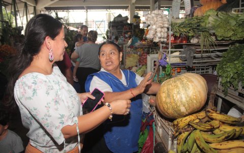 Sauces IX. En los mercados municipales de Guayaquil es donde las personas buscan comprar las calabazas grandes.