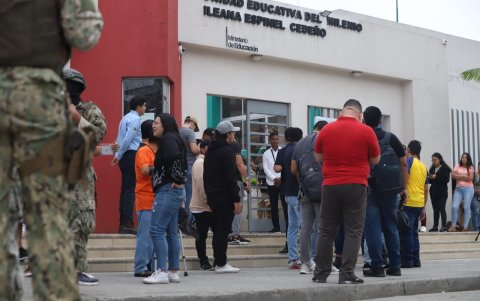 Exteriores de la unidad educativa Ileana Espinel.