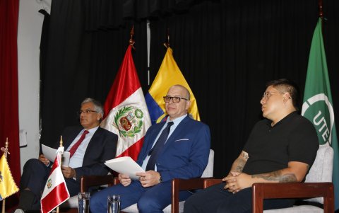José Eduardo Zeballos, Marcos Valdez y Carlos Saltos.