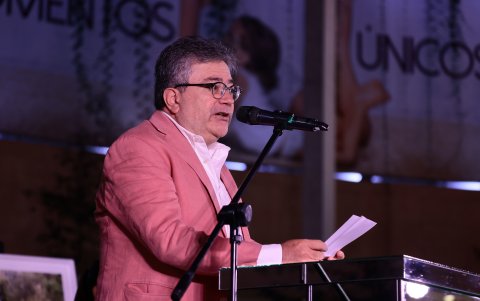 El fotógrafo Pablo Corral fue el encargado de la presentación de la obra.