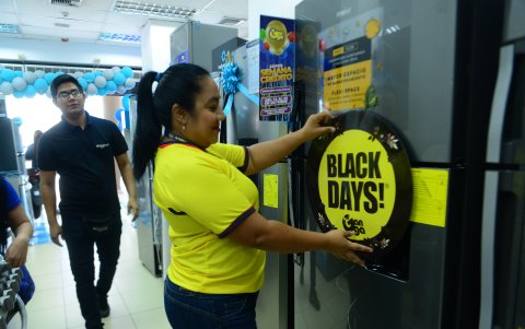 Almacén. Desde el 19 al 25 de octubre son los Black Days en los almacenes de La Ganga.