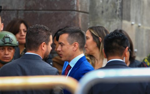 El presidente electo Daniel Noboa ingresando al Palacio de Gobierno.