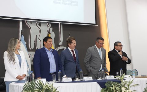 Parte del directorio del IESS 2023: Milena Charfuelan, subdirectora general; Richard Gómez, vocal por los asegurados; Alfredo Ortega, delegado del Ejecutivo; y Diego Salgado, director general.