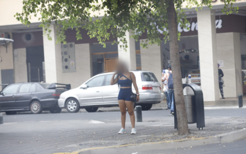 Trabajadoras sexuales en el centro de Guayaquil.