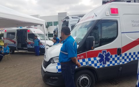 El MSP realizó la entrega de 9 ambulancias.