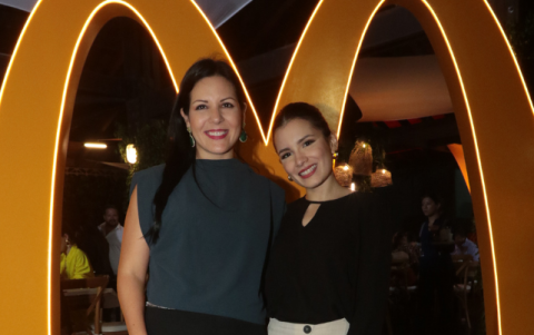 Verónica Baquerizo y Luisana Pimentel.