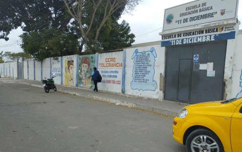 En la Península, las amenazas empezaron en la Unidad Educativa '11 de Diciembre'.