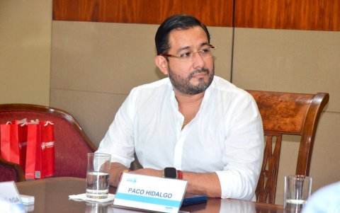 Tras la renuncia de Aguiñaga, Francisco Hidalgo asumió la presidencia de la Revolución Ciudadana.