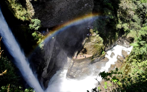 El Pailón del Diablo en Baños de Agua Santa es otro de los rincones más visitados en Baños de Agua Santa.