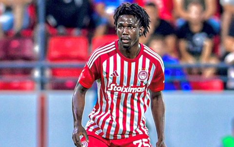 Es el primer partido que Jackson Porozo completa los 90 minutos desde que viste la camiseta del Olympiacos.