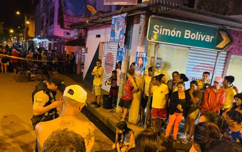 Los moradores del sector acudieron al lugar donde el joven se encontraba comiendo.