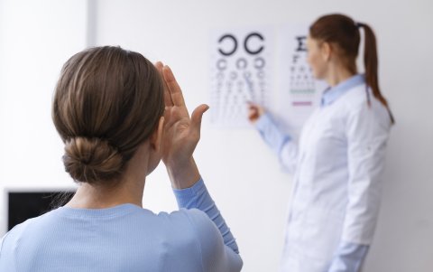 Siga estos consejos para prevenir una enfermedad ocular.