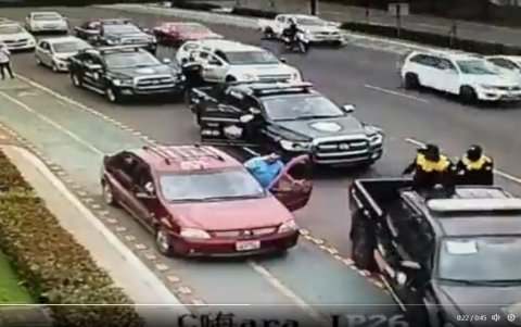 Secuencia de procedimiento de policías metropolitanos de Samborondón