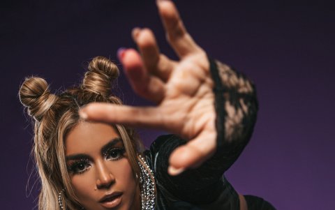 Andreína Bravo en entrevista por su nuevo disco 'Esencia'