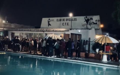 La piscina del club de la CTE. El motivo de los insultos del DJ hacia varios espectadores.