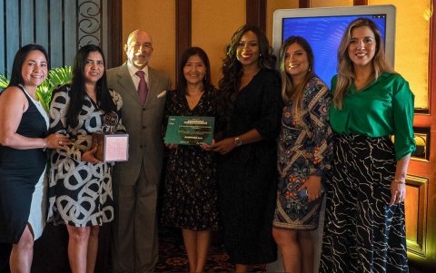 Verónica Guales, Lisette España, Víctor Ferretti, Ana Miriam Vanegas, Martina Obregón, Denisse Terranova y Nadia Bravo.