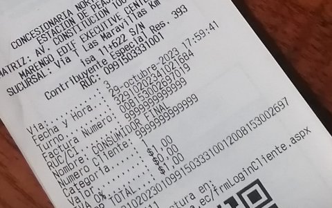 Si viaja por vías concesionadas conserve su ticket, le sirve para que lo auxilien  de inmediato.