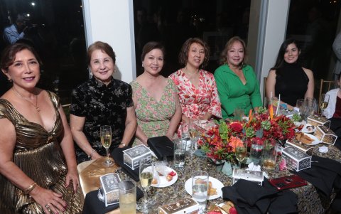 Paulina Chang, Sandra Coronel, Angie Chonsing, Mónica Ayón y Shirley Espinoza.