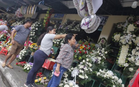 Plaza.- El mercado de flores Zayda Letty Castillo, en Guayaquil.