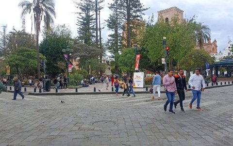 Visitantes. Turistas  nacionales han adoptado a Cuenca como su destino de visita frecuente.