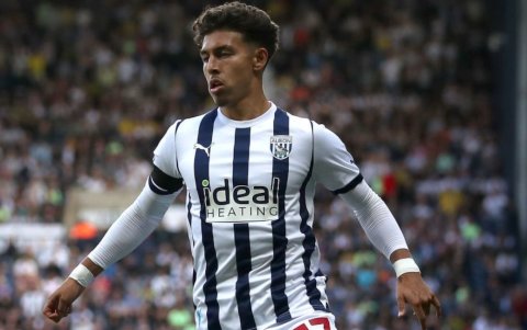 Sarmiento acumuló su quinta titularidad con el West Bromwich.