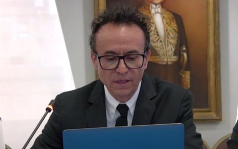 Zurita cuestionó que para el poder político la investigación se haya vuelto un delito.