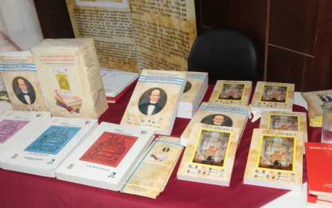 El homenajeado tiene 97 años y una gran pasión por la historia jurídica e indiana de Ecuador.