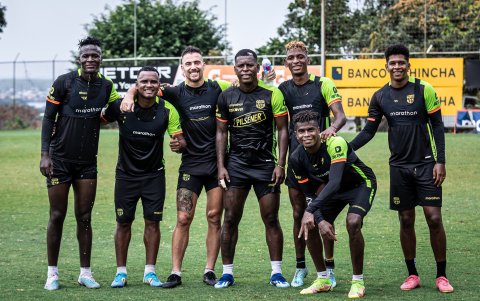 Barcelona ha entrenado con normalidad para el Clásico del Astillero.