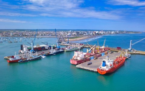 Terminal. La actividad del comercio exterior que se realiza en el puerto de Manta, en la provincia de Manabí, donde está la filial Agunsa.