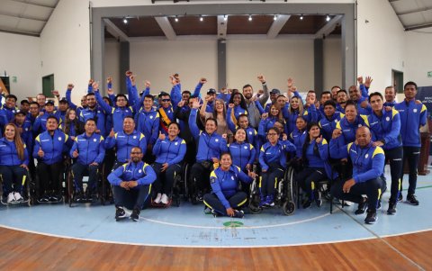 El equipo ecuatoriano estará integrado por 40 deportistas en 8 disciplinas. Este jueves 9 de noviembre fue su despedida.