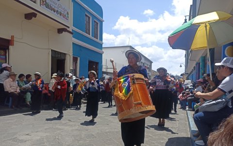 Como parte de las actividades, se realizará el tradicional desfile en las principales calles de Guaranda.