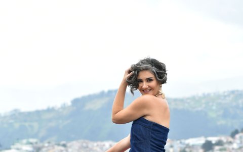 Daniela Ruiz durante la sesión de fotos para EXPRESIONES.