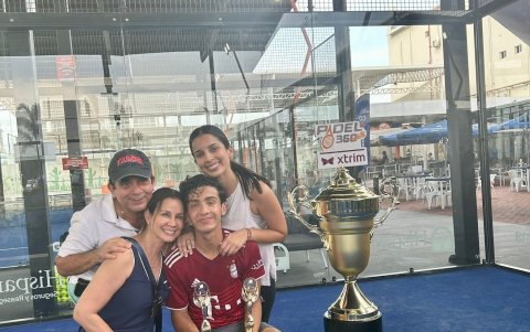 Bruno Panchana, seleccionado nacional para el Mundial junto a su familia.