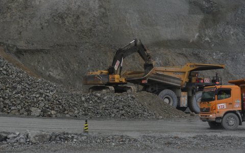 Transporte. El trabajo de los camiones.