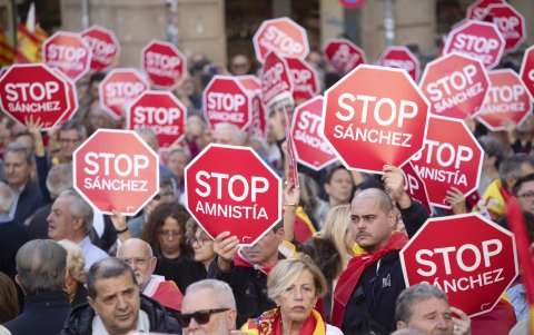 La plataforma 'Cataluña Suma por España' convoca una concentración en Barcelona bajo el lema 