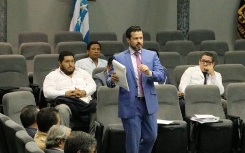 Andrés Holguín, abogado de Byron Castillo, afirmó que el jugador no tendrá afectaciones.