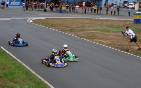Alejandro (i) y Santiago (d) en la definición final de la disputada etapa.