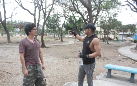 Pedido. Los habitantes de las ciudadelas aledañas están cansados de aún tener que soportar esta situación, y piden a Interagua por una solución efectiva.