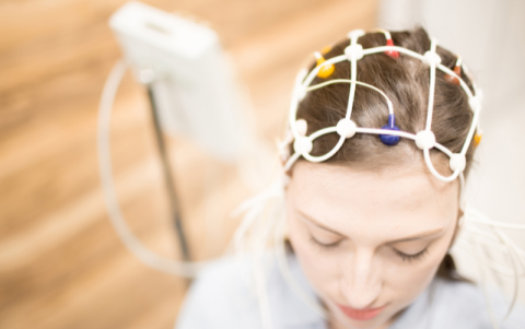 El electroencefalograma registra la actividad eléctrica de las células cerebrales, llamadas neuronas.