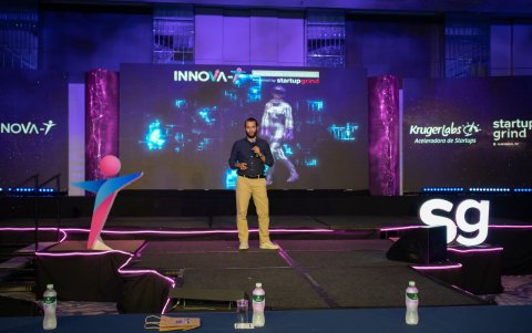 Uno de los expositores del evento tecnológico.