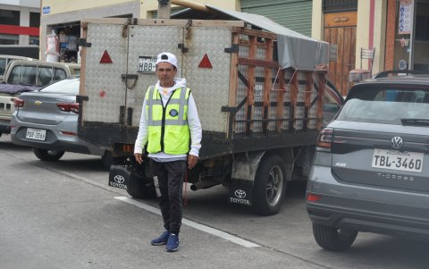 Orlando Aguilar es migrante venezolano en Pelileo y está de acuerdo con las medidas solicitadas.