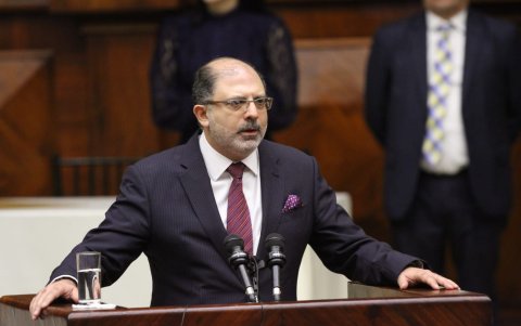 El ahora presidente de la Asamblea, Henry Kronfle, durante su primer discurso.
