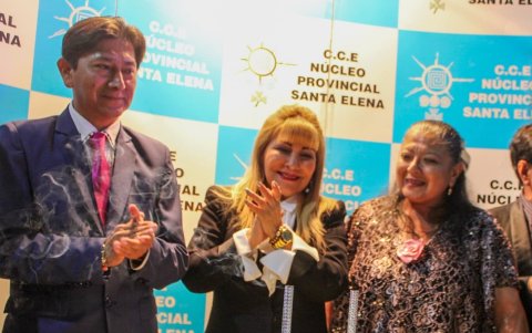 La Casa de la Cultura de Santa Elena, celebra a lo grande con la gente que aporta a su desarrollo.